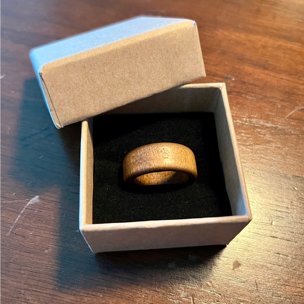 HANDMADE WOOD RING | SIZES 8+8.5 | BEAR PAW IMPRINTED | BEECH WOOD | NEW IN BOX!